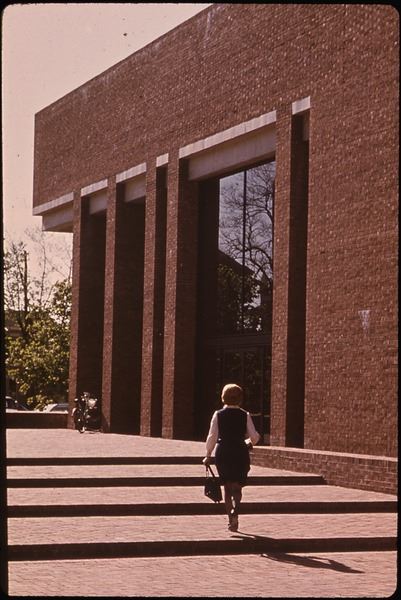 Haun, D. (1973 May). Cleo Rogers Memorial Library. The Environmental Protection Agency's Program to Photographically Document Subjects of Environmental Concern, 1972 - 1977. National Archives and Records Administration, 546493.